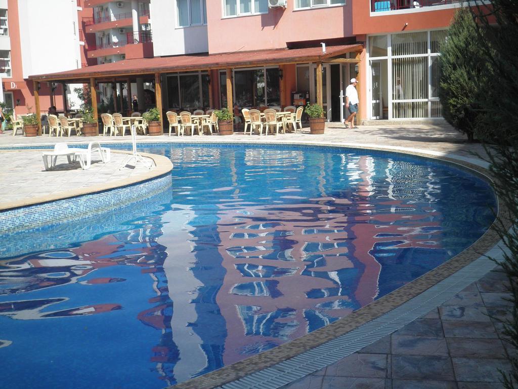 Private Apartments In Privilige Fort Beach เอเลนีเต ภายนอก รูปภาพ
