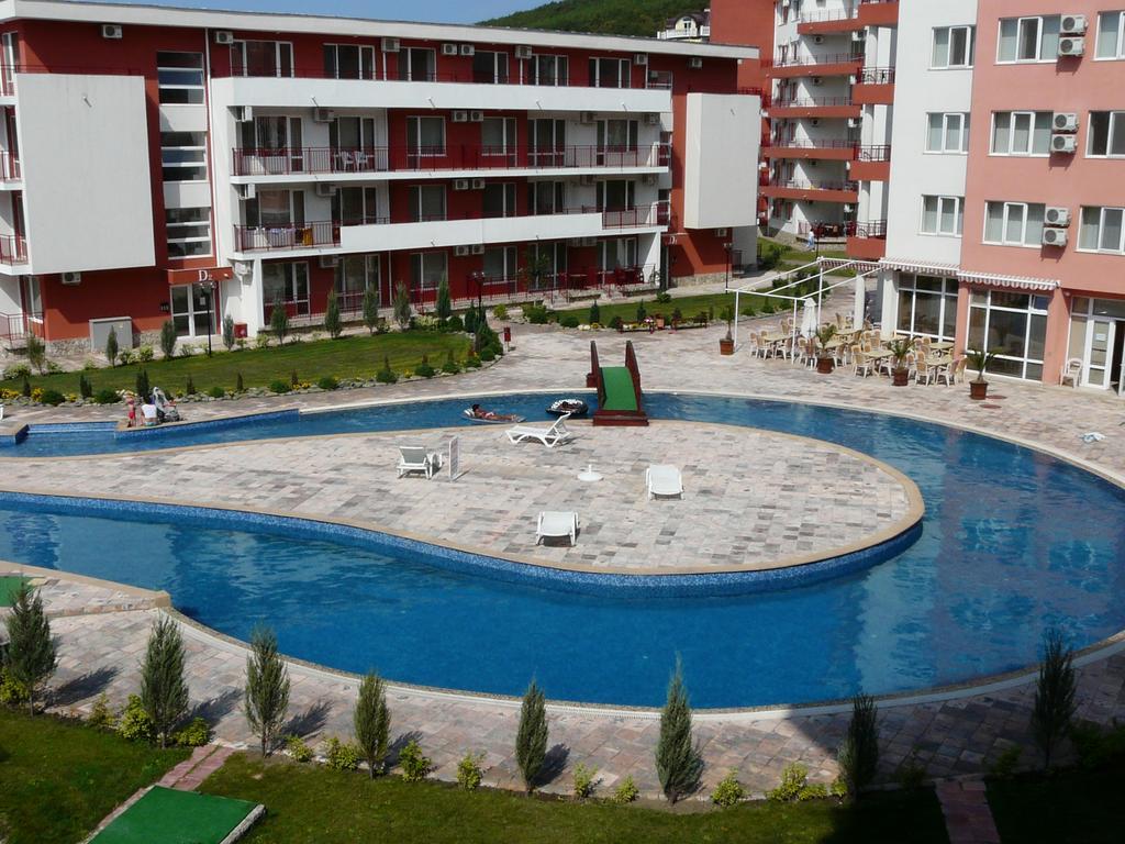 Private Apartments In Privilige Fort Beach เอเลนีเต ภายนอก รูปภาพ