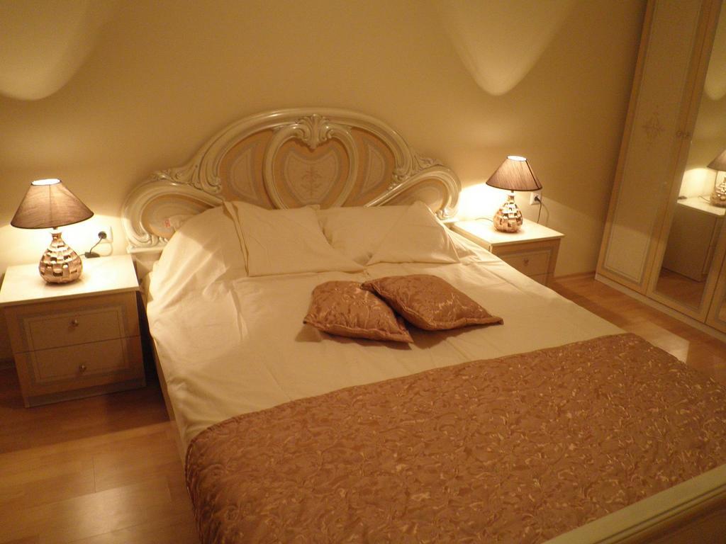 Private Apartments In Privilige Fort Beach เอเลนีเต ภายนอก รูปภาพ