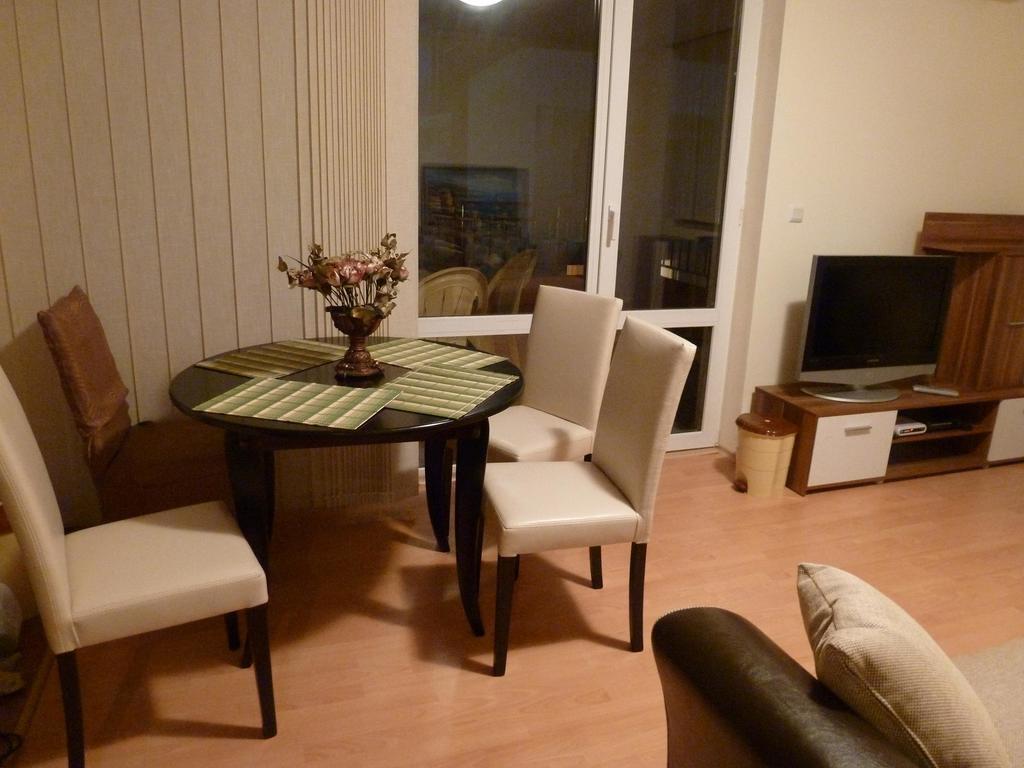 Private Apartments In Privilige Fort Beach เอเลนีเต ภายนอก รูปภาพ