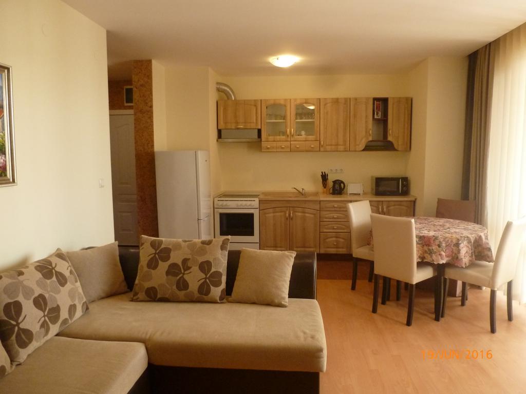 Private Apartments In Privilige Fort Beach เอเลนีเต ภายนอก รูปภาพ